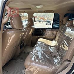 تۆیۆتا لاند کروزەر